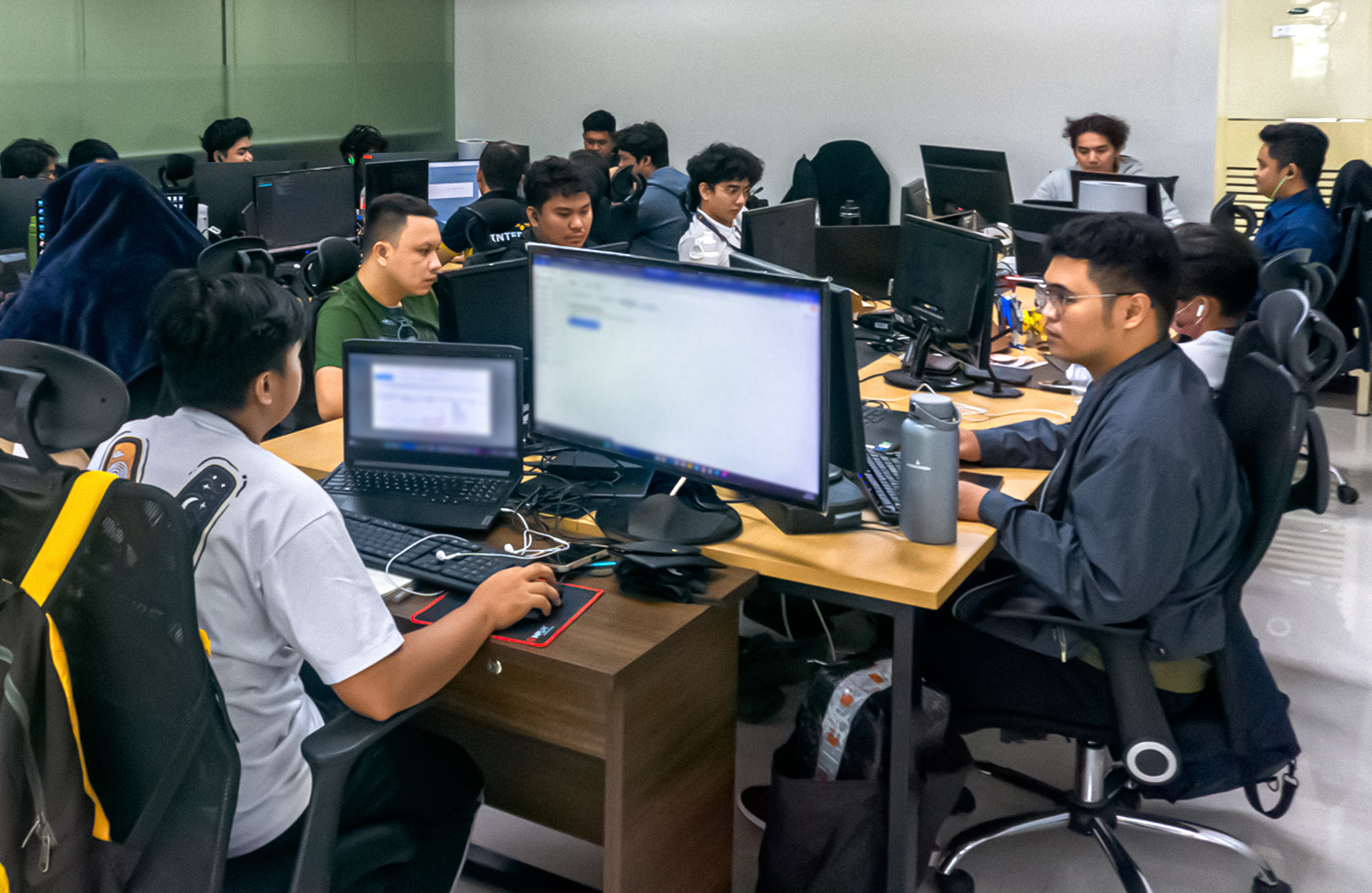 HiPE Asia Slideshow C